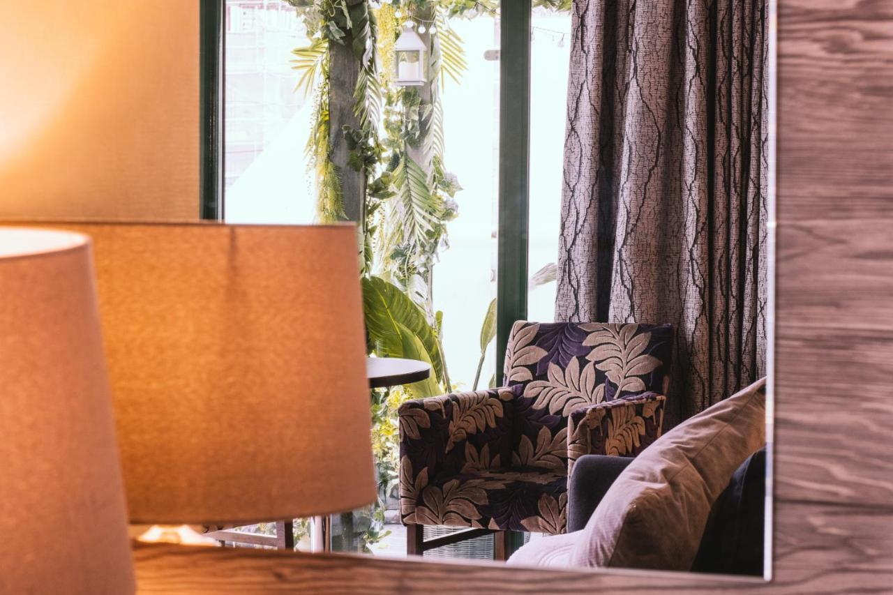 The Grand Hotel Σουόνσι Εξωτερικό φωτογραφία