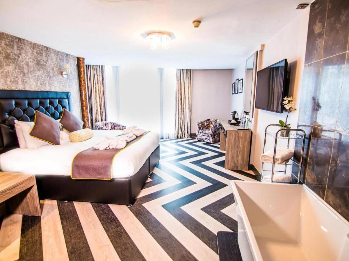 The Grand Hotel Σουόνσι Δωμάτιο φωτογραφία