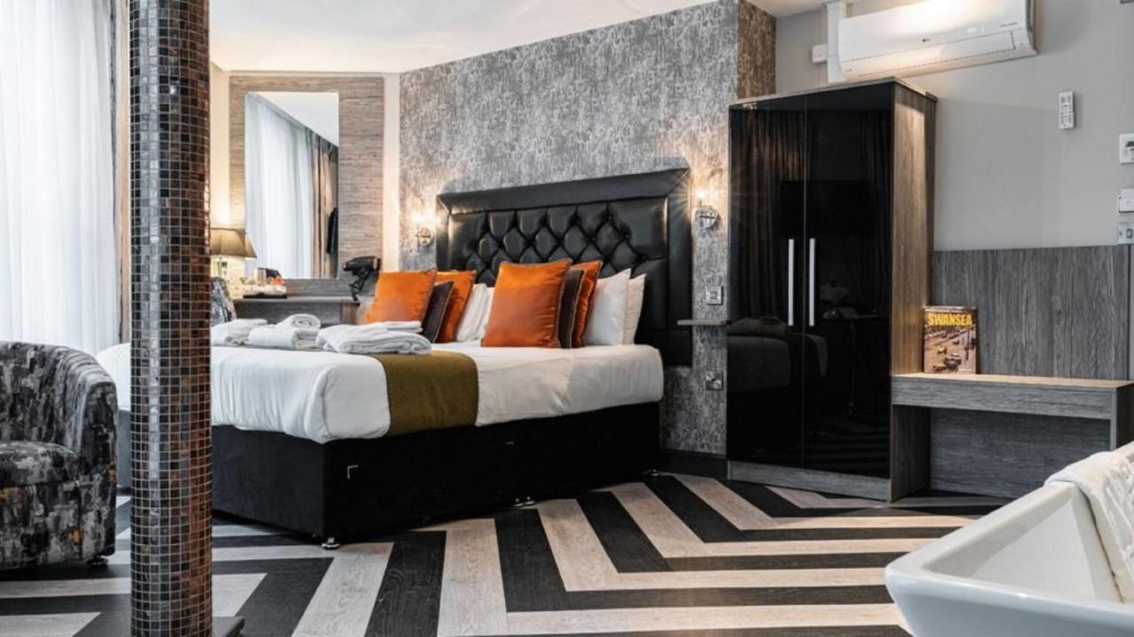 The Grand Hotel Σουόνσι Εξωτερικό φωτογραφία
